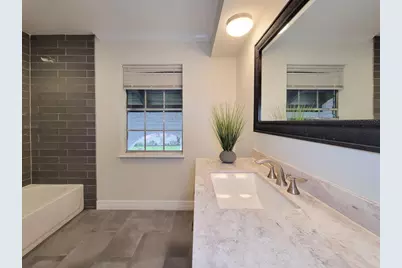 18603 Point Lookout Drive, Houston, TX 77058 - Photo 17