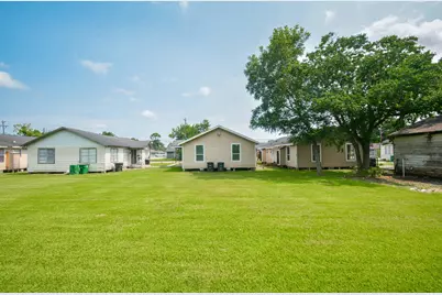 6014 Collingsworth Street, Houston, TX 77026 - Photo 19