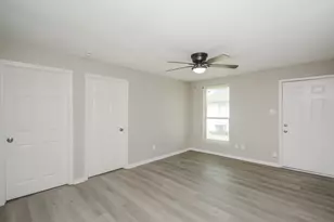 6014 Collingsworth St, Houston, TX 77026 - Photo 9