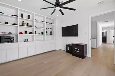 5327 S Braeswood Boulevard, Houston, TX 77096 - Photo 35