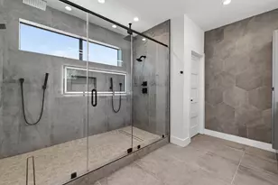 5327 S Braeswood Blvd, Houston, TX 77096 - Photo 31