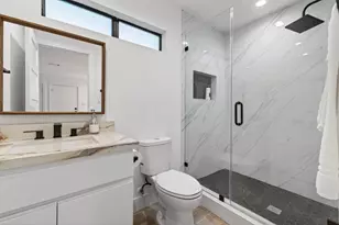 5327 S Braeswood Blvd, Houston, TX 77096 - Photo 39