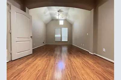 3305 N Knollcrest Lane, Pearland, TX 77584 - Photo 11
