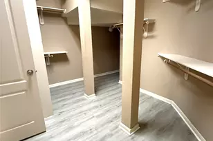 3305 N Knollcrest Ln, Pearland, TX 77584 - Photo 15