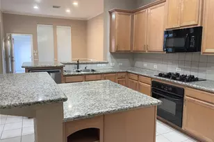 3305 N Knollcrest Ln, Pearland, TX 77584 - Photo 7