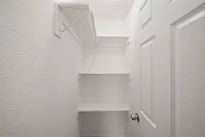 2942 Knotty Oaks Trail, Houston, TX 77045 - Photo 17