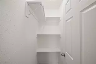 2942 Knotty Oaks Trail, Houston, TX 77045 - Photo 17