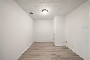 2942 Knotty Oaks Trail, Houston, TX 77045 - Photo 23