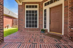 3615 Parkshire Dr, Pearland, TX 77584 - Photo 3