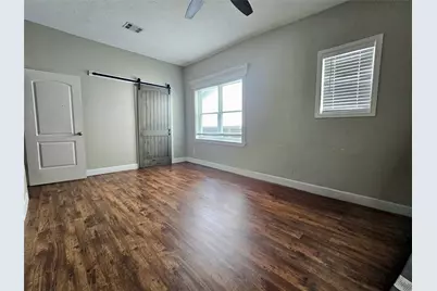 614 N York Street, Houston, TX 77003 - Photo 9