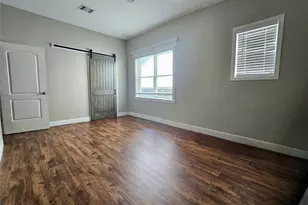 614 N York St, Houston, TX 77003 - Photo 9