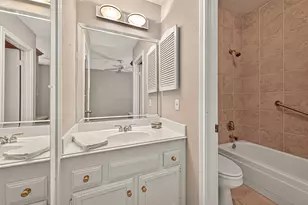 11711 Memorial Dr, Houston, TX 77024 - Photo 35