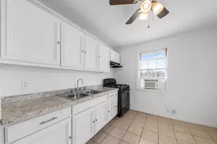 8331 Garland St St, Houston, TX 77017 - Photo 25