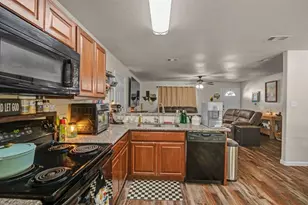 253 Briarcreek St, Richwood, TX 77531 - Photo 17