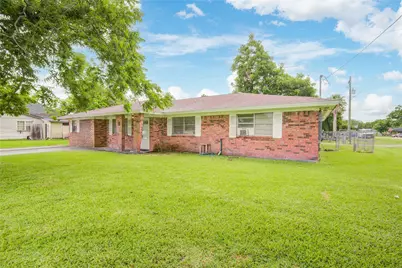 1421 N Avenue S, Freeport, TX 77541 - Photo 1