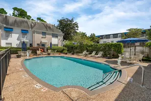 2601 Bellefontaine St, Houston, TX 77025 - Photo 3
