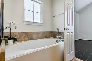 3208 Clearview Cir, Houston, TX 77025 - Photo 29