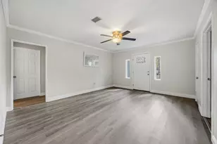 5223 Windemere St, Houston, TX 77033 - Photo 3