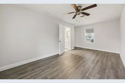 5223 Windemere Street, Houston, TX 77033 - Photo 9