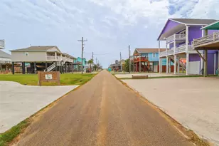 876 Palmetto Dr, Port Bolivar, TX 77650 - Photo 35