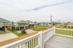 876 Palmetto Dr, Port Bolivar, TX 77650 - Photo 3