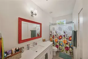 2210 Lou Ellen Ln, Houston, TX 77018 - Photo 17