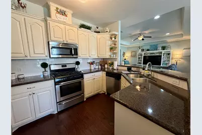 112 Jefferson, Clute, TX 77531 - Photo 7