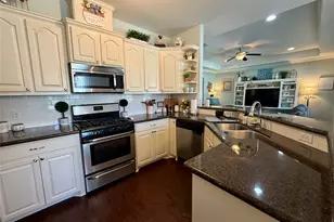 112 Jefferson, Clute, TX 77531 - Photo 7