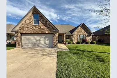 112 Jefferson, Clute, TX 77531 - Photo 1