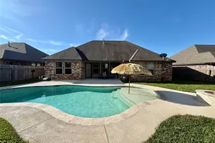 112 Jefferson, Clute, TX 77531 - Photo 3