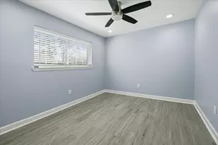 5006 Homewood Ln, Baytown, TX 77521 - Photo 29