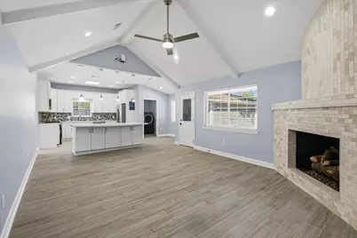 5006 Homewood Lane, Baytown, TX 77521 - Photo 7