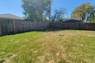 5658 Berry Creek Dr, Houston, TX 77017 - Photo 3