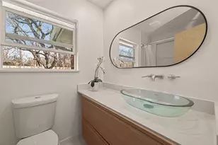 339 E Delz Dr, Houston, TX 77022 - Photo 5