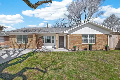 339 E Delz Drive, Houston, TX 77022 - Photo 1