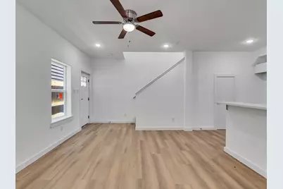 8810 Crestview Drive, Houston, TX 77028 - Photo 7