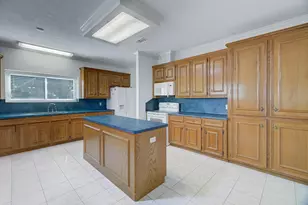 1399 County Rd 611, Dayton, TX 77535 - Photo 11