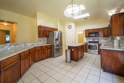 9927 Autumn Way Drive, Houston, TX 77064 - Photo 7