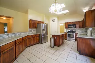 9927 Autumn Wy Dr, Houston, TX 77064 - Photo 7