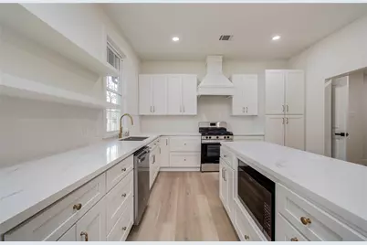 727 Travis Street, Columbus, TX 78934 - Photo 13