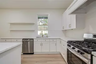 727 Travis St, Columbus, TX 78934 - Photo 15