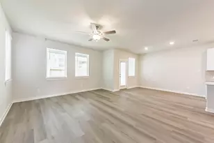 583 Avisa Dr, Kemah, TX 77565 - Photo 7
