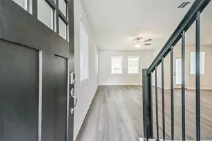 583 Avisa Dr, Kemah, TX 77565 - Photo 5