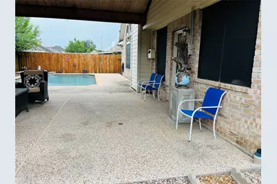 11004 Oakwood Drive, La Porte, TX 77571 - Photo 9