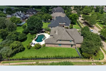 18 Waters Lake Boulevard, Missouri City, TX 77459 - Photo 3