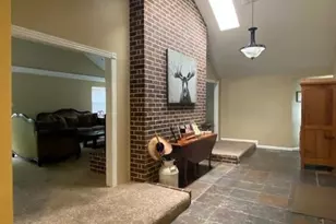 561 Lakeway Dr, Conroe, TX 77316 - Photo 9