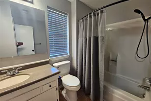 108 Oriole Ln, Angleton, TX 77515 - Photo 19