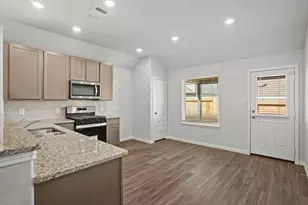 2336 Mooneye Ct, Conroe, TX 77384 - Photo 5