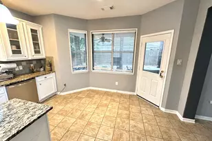 26871 Castlecliff Ln, Kingwood, TX 77339 - Photo 5
