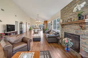 13806 Sheri Hollow Ln, Houston, TX 77082 - Photo 11